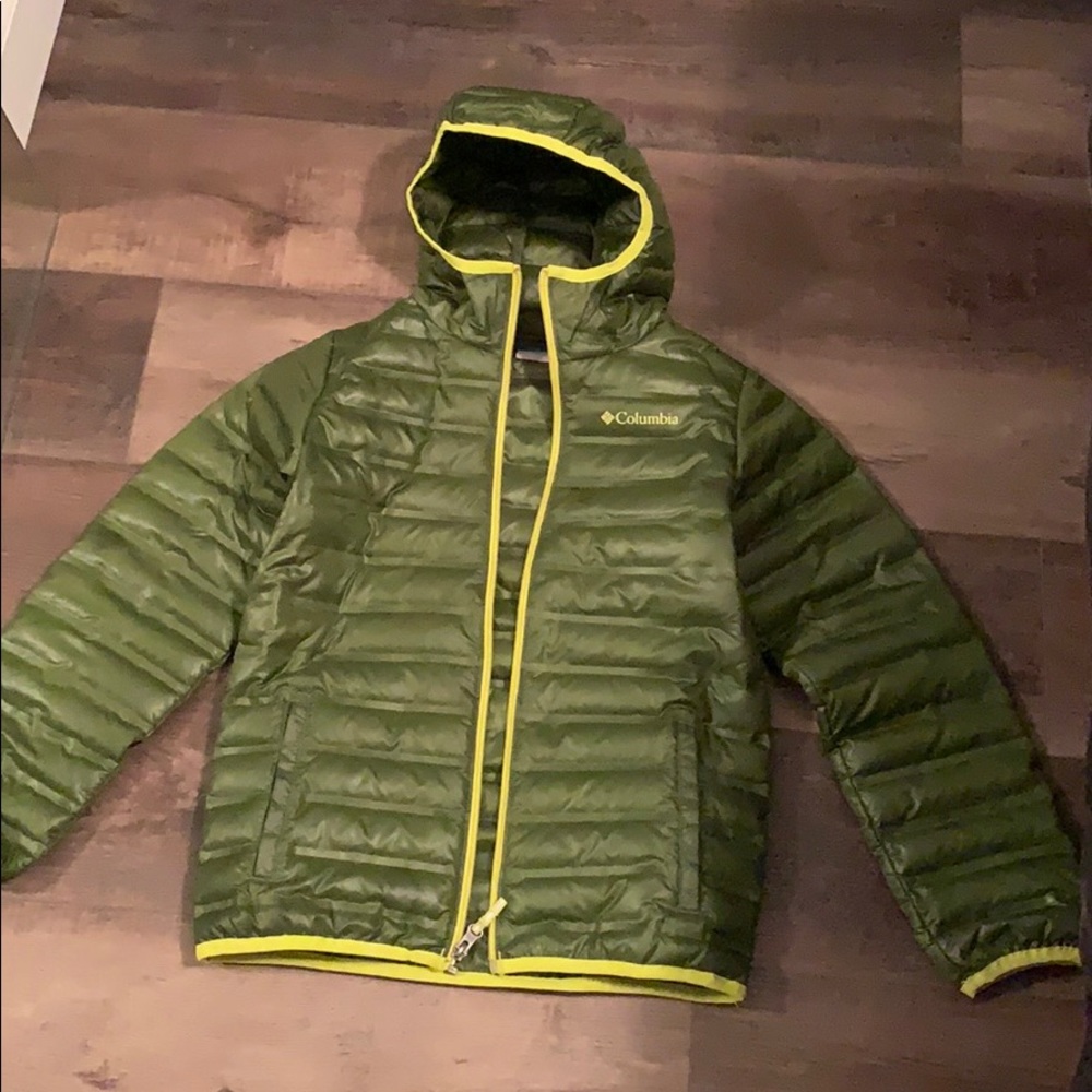 Boys green puffer jacket.